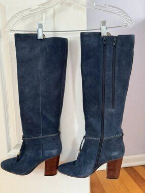 Navy blue high boots. Super comfortable and very stylish.